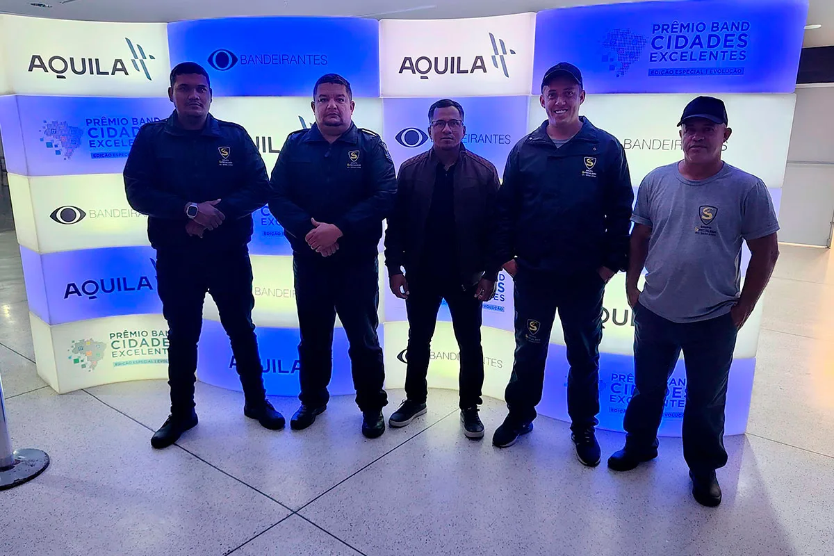 Equipe uniformizada SPECIALSEG em um evento